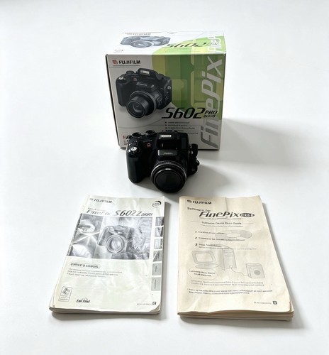 Boxed fuji film s602 pro - pro, zoom