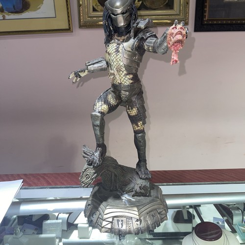 Sideshow exclusive predator - sideshow,