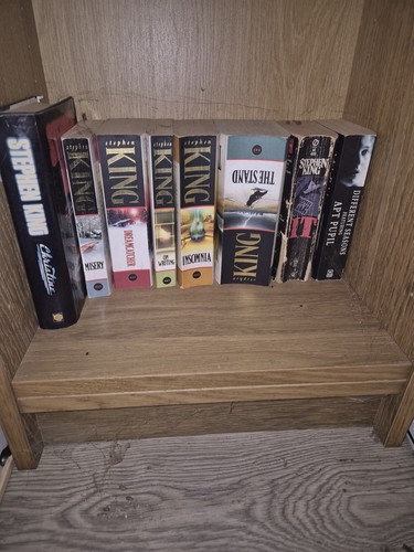 Stephen king book collection - 8,