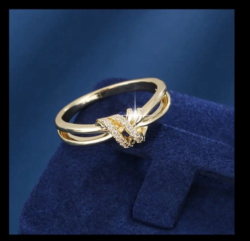 Gold simple knot design - gold,