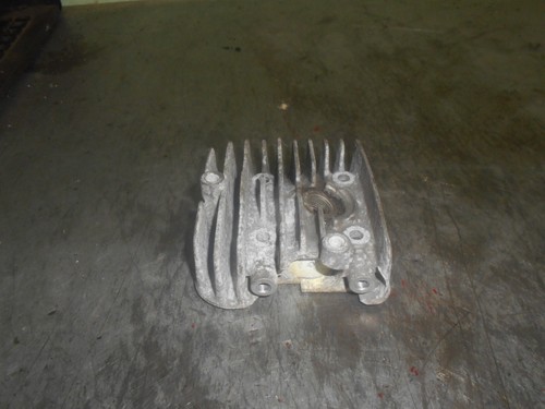 Yamaha salient head - head,