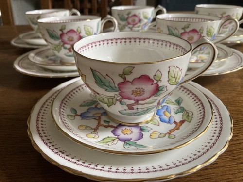 Beautiful vintage new chelsea - beautiful,