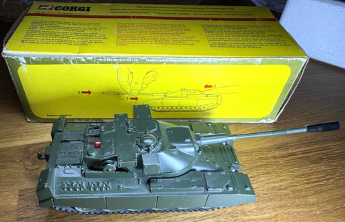 Corgi 903 chieftain tank - 903,