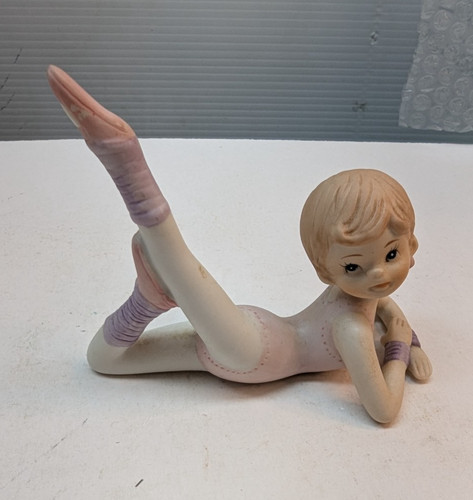 Vintage homco porcelain - homco,