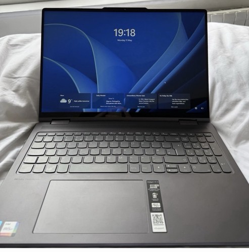 Lenovo yoga touchscreen - lenovo, 16"