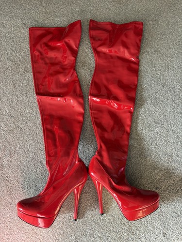 Ladies red over - ladies,
