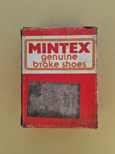 Front brake shoes bedford van - front,