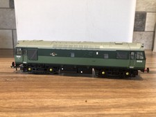 Bachmann 32-411 Class 25 D5233 BR Green Loco DCC Fitted 