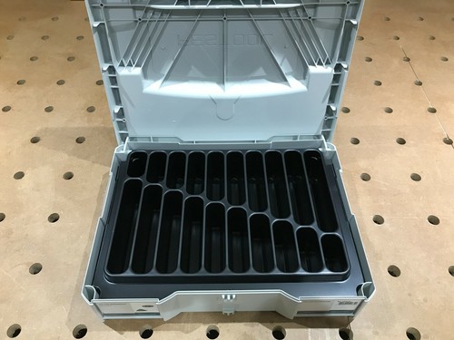 Drill insert for the - drill,