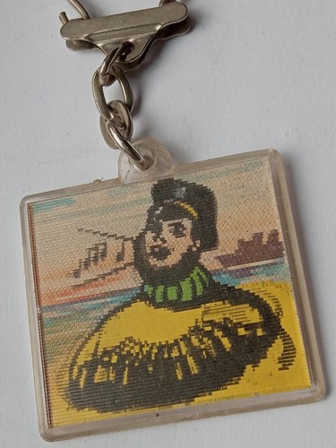 Vintage old retro keyring - old,