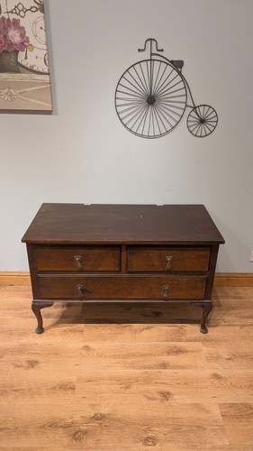 Low chest drawers - chest, tv
