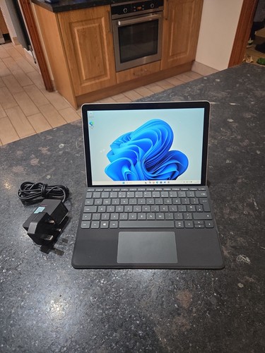Microsoft surface i3 - ,