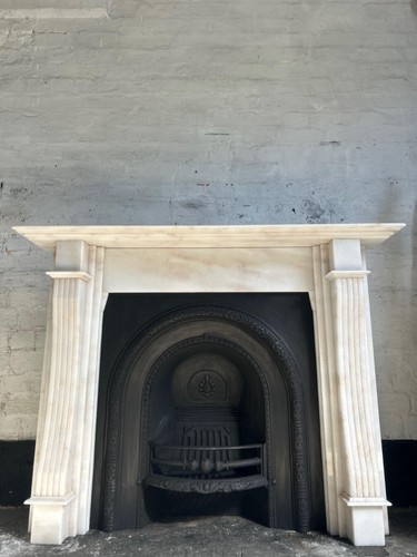 Marble fire surround for - fire, cast
