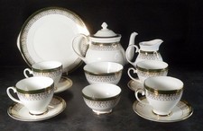 Four Person Vintage 14 Piece