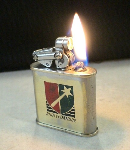 Lighter ancien kw militaire - @,