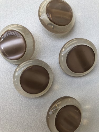 Buttons 5cm mother - 2.5cm,
