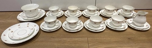 Vintage royal stafford rosebud - royal,