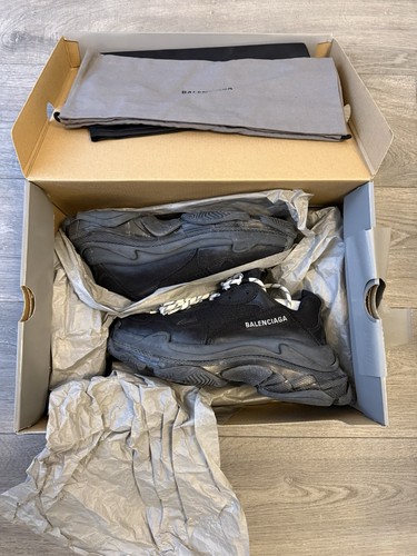 Balanciaga triple black - balanciaga,