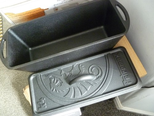 Petromax cast iron loaf pan - cast,