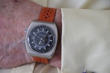 Vintage 1972 Sicura Swiss Automatic Wristwatch – Steel Case, Gold Batons, Dat...