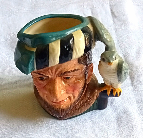 Royal doulton the falconer - doulton,