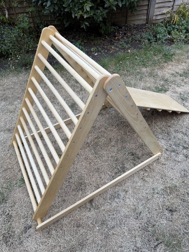 Wooden foldable triangle - wooden,