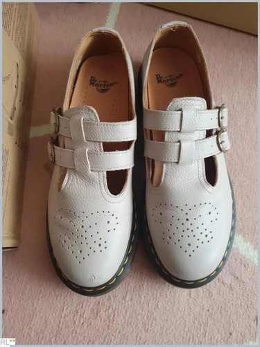 Martens beige mary jane - beige,