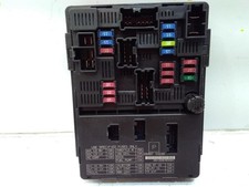 2013 NISSAN NOTE  FUSEBOX   284B71HZ2B FAST SHIPPING