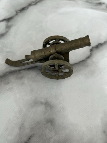 Small metal wheeled cannon - metal,