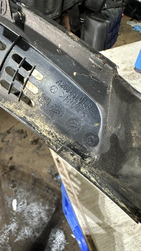 Left wind deflector - left,