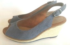 TAMARIS SIZE 4 BLUE FABRIC