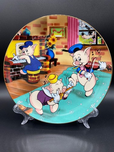 Disney three little pigs - little,