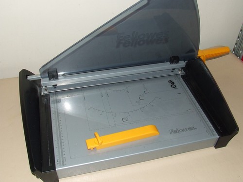 Fellowes plasma guillotine - a3,