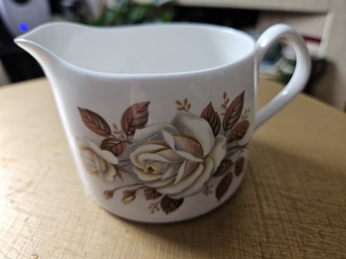 Vintage queen anne - queen, pottery