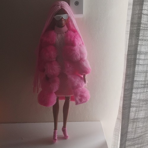 Barbie doll extra long - doll,