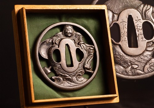 Signed genuine tsuba - signed,