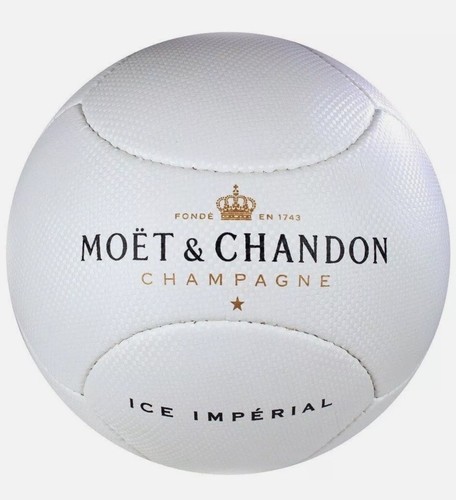 Moet chandon champagne - &,