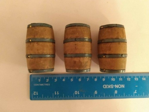 Mamod wooden barrels - 6,