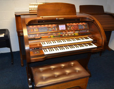 Lowrey Sensation SE Organ
