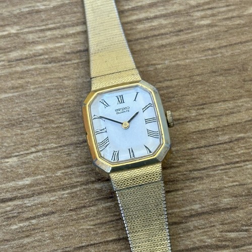 Vintage seiko 2b20 5010 white - seiko,