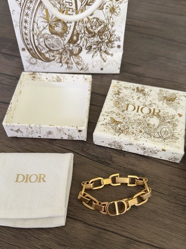 Christian dior logo - christian,