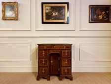 ANTIQUE GEORGE II WALNUT OAK