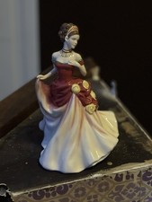 Royal Doulton-Pretty Ladies-Autumn Ball HN 5465 VGC