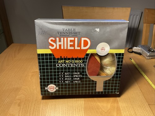 Shield vintage table - , tennis