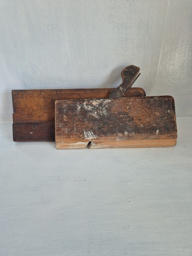 Two antique wooden moulding - two,