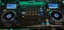 Pioneer CDJ-2000NXS2 Pair +