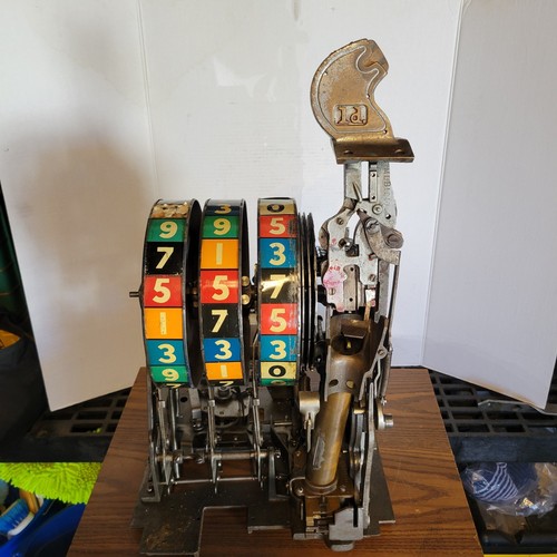 Mills cent slot - 1d,