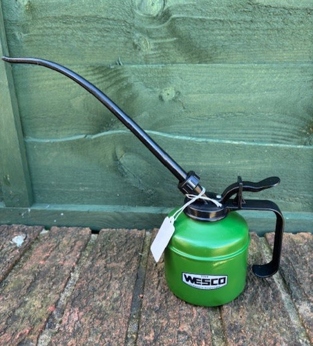 Wesco green metal oil can - green,