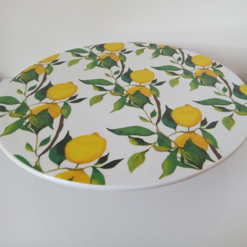 Bone china cake - bone,