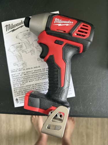 Milwaukee 2656 m18 - 1/4",
